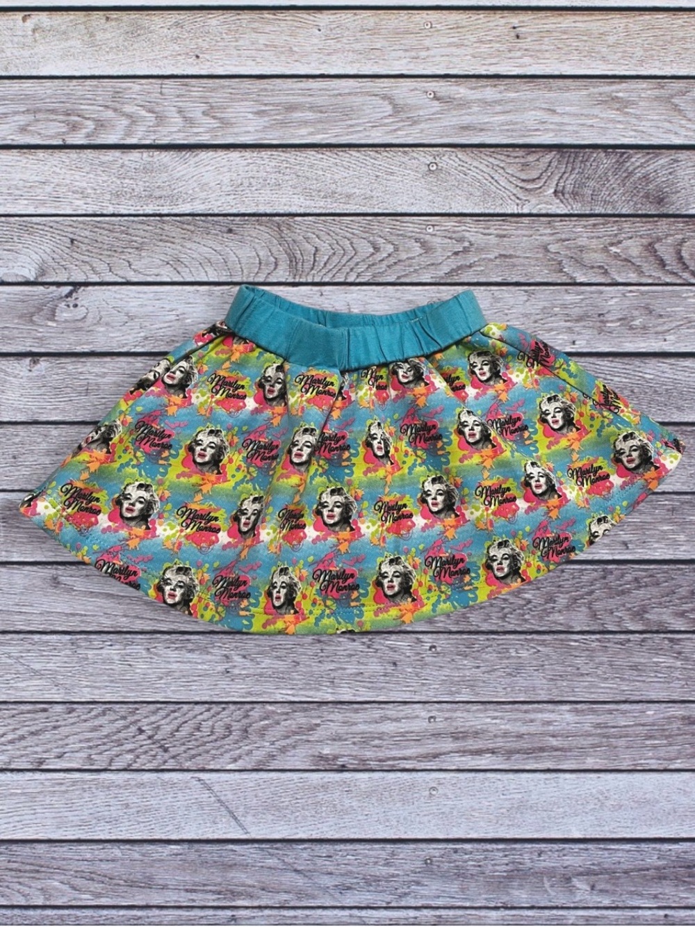 Marilyn Monroe Teal-Waist Pop Art Circle Skirt with Multicolor Print 24m